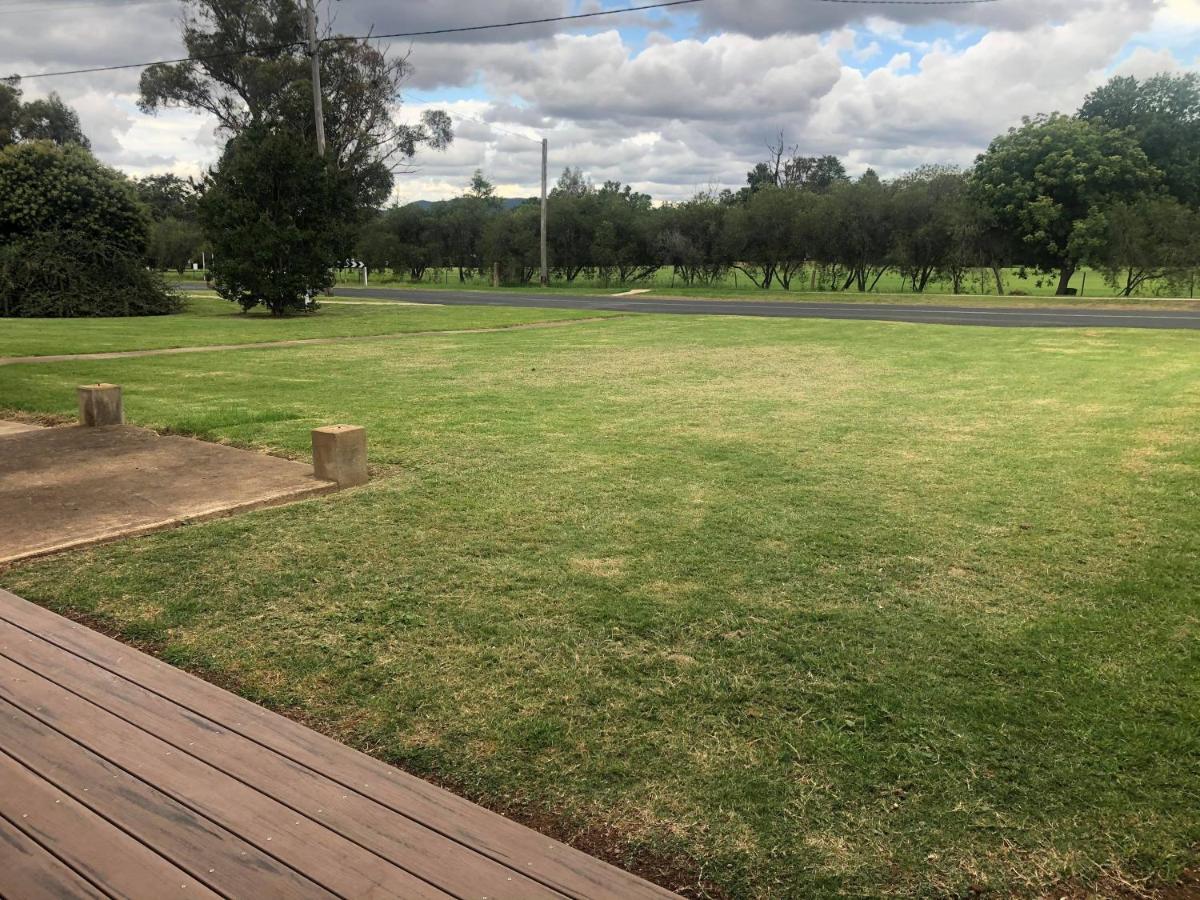 Units On Robertson Apartment Mudgee Bagian luar foto