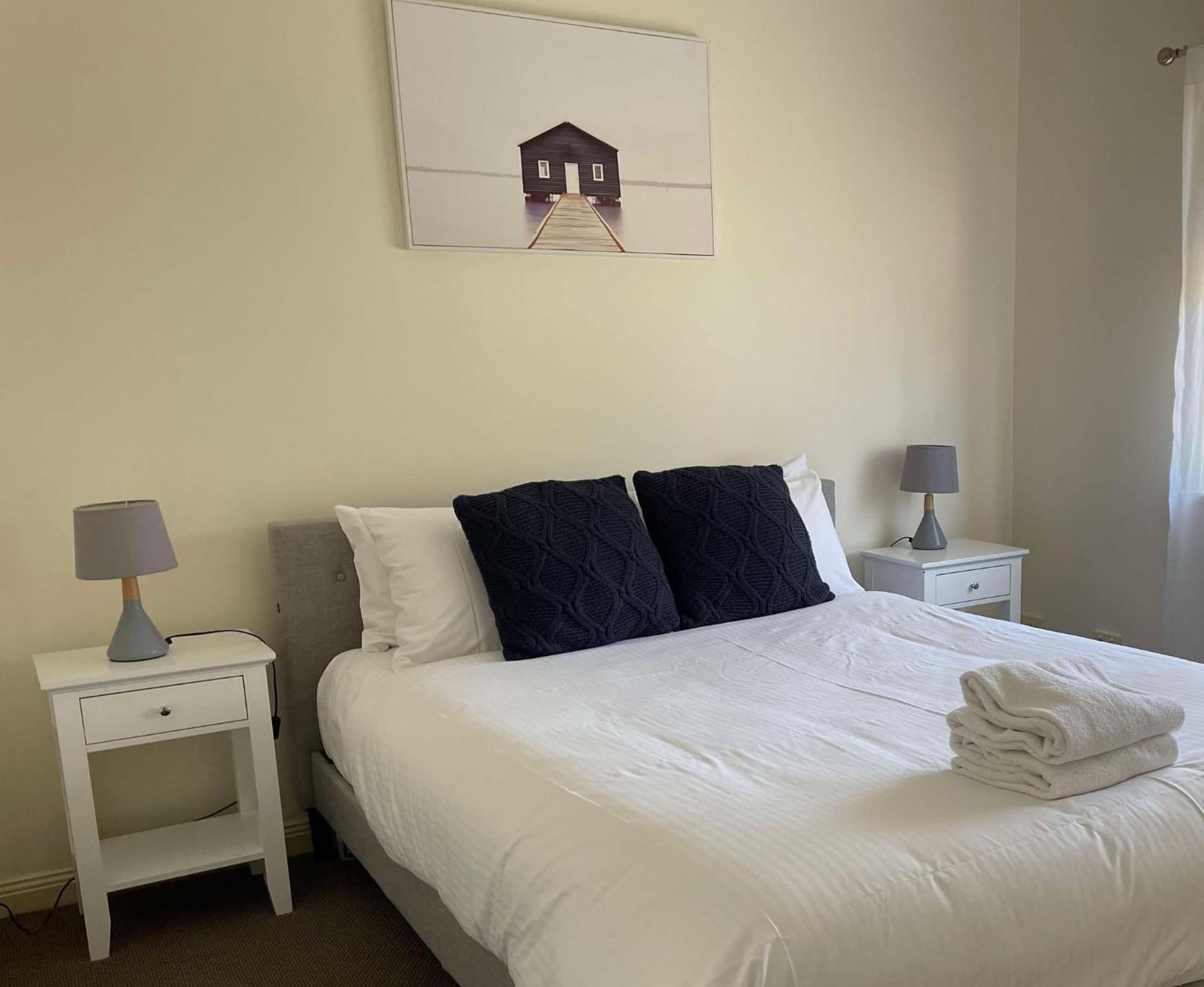 Units On Robertson Apartment Mudgee Bagian luar foto